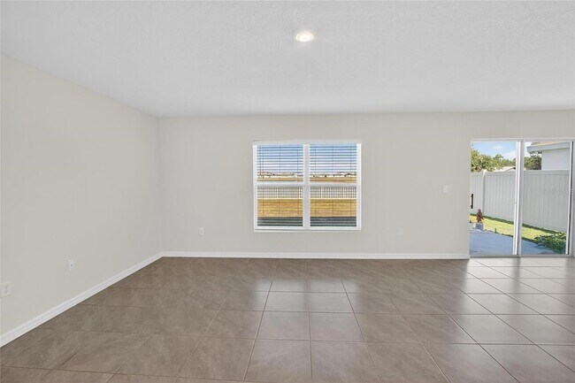 Building Photo - 3288 Silver Date Dr