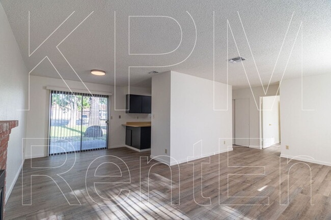 Building Photo - 8413 Neubourg Dr