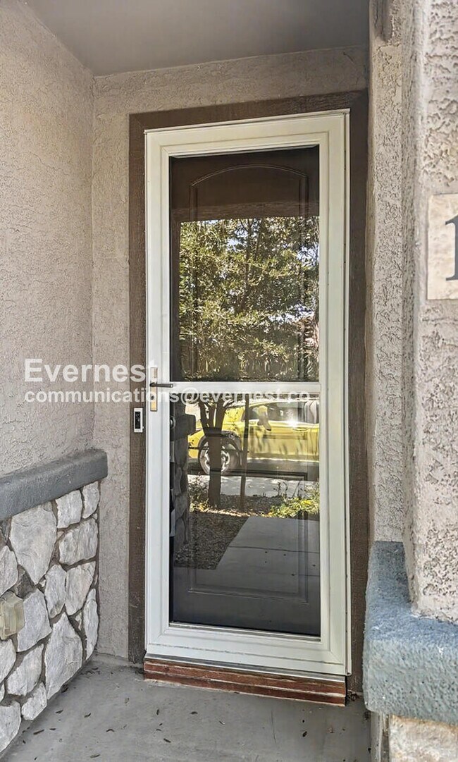 Building Photo - 10667 W Filbert St