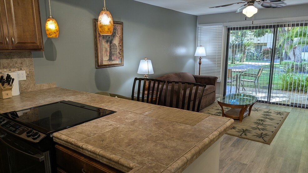 Building Photo - 1450 S Kihei Rd