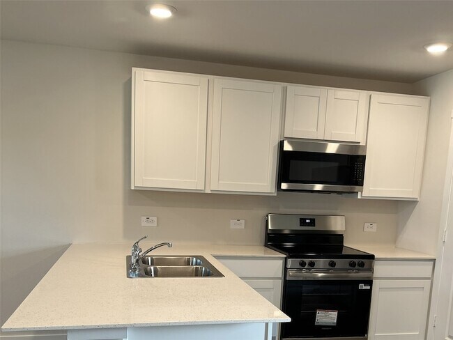 Building Photo - 4484 Bonney Ave