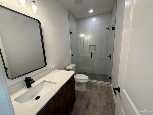 Building Photo - 2701 Brownjay Rd