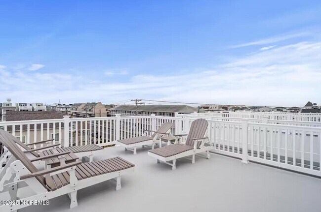 Building Photo - 205 Carteret Ave