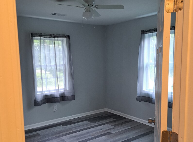 Building Photo - 3433 Sandra Fay Dr