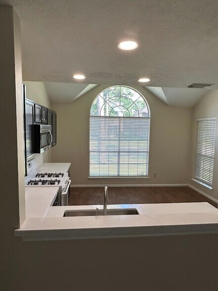 Kitchen - 14518 Cypress Green Dr