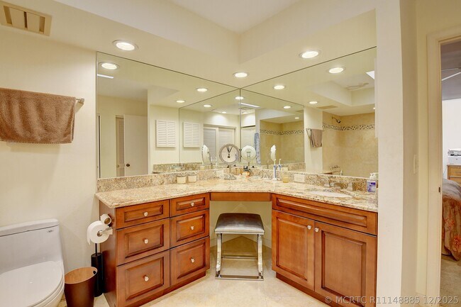 Building Photo - 19550 Sawgrass Dr