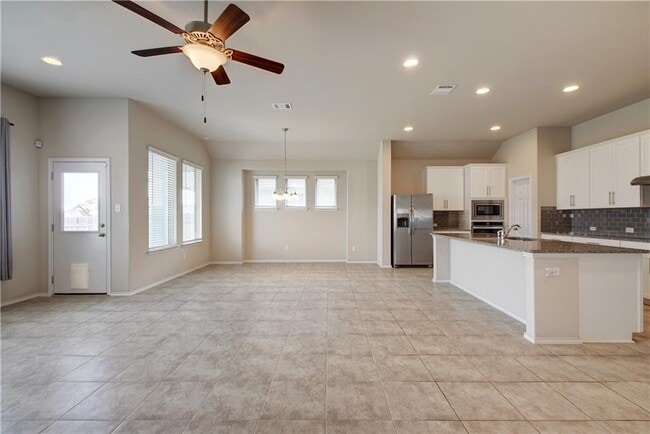 Building Photo - 104 Finley St