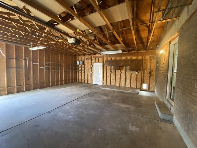 Building Photo - 189 Tennyson Ave