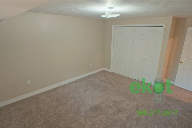 Building Photo - Spacious 5 Bedroom Home in Cottonwood Heights