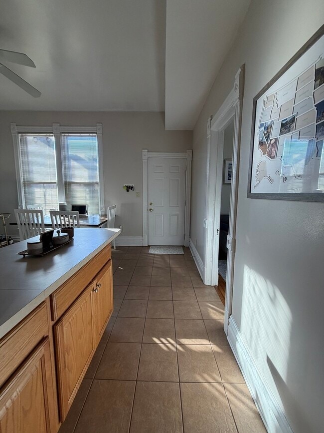 Building Photo - 3730 N Sheffield Ave