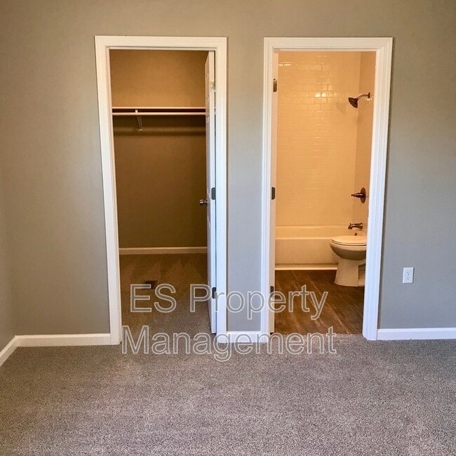 Building Photo - 5412 Pommel Ct