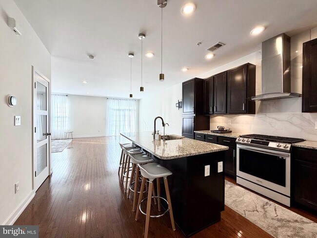 Building Photo - 308 Roarks Trail