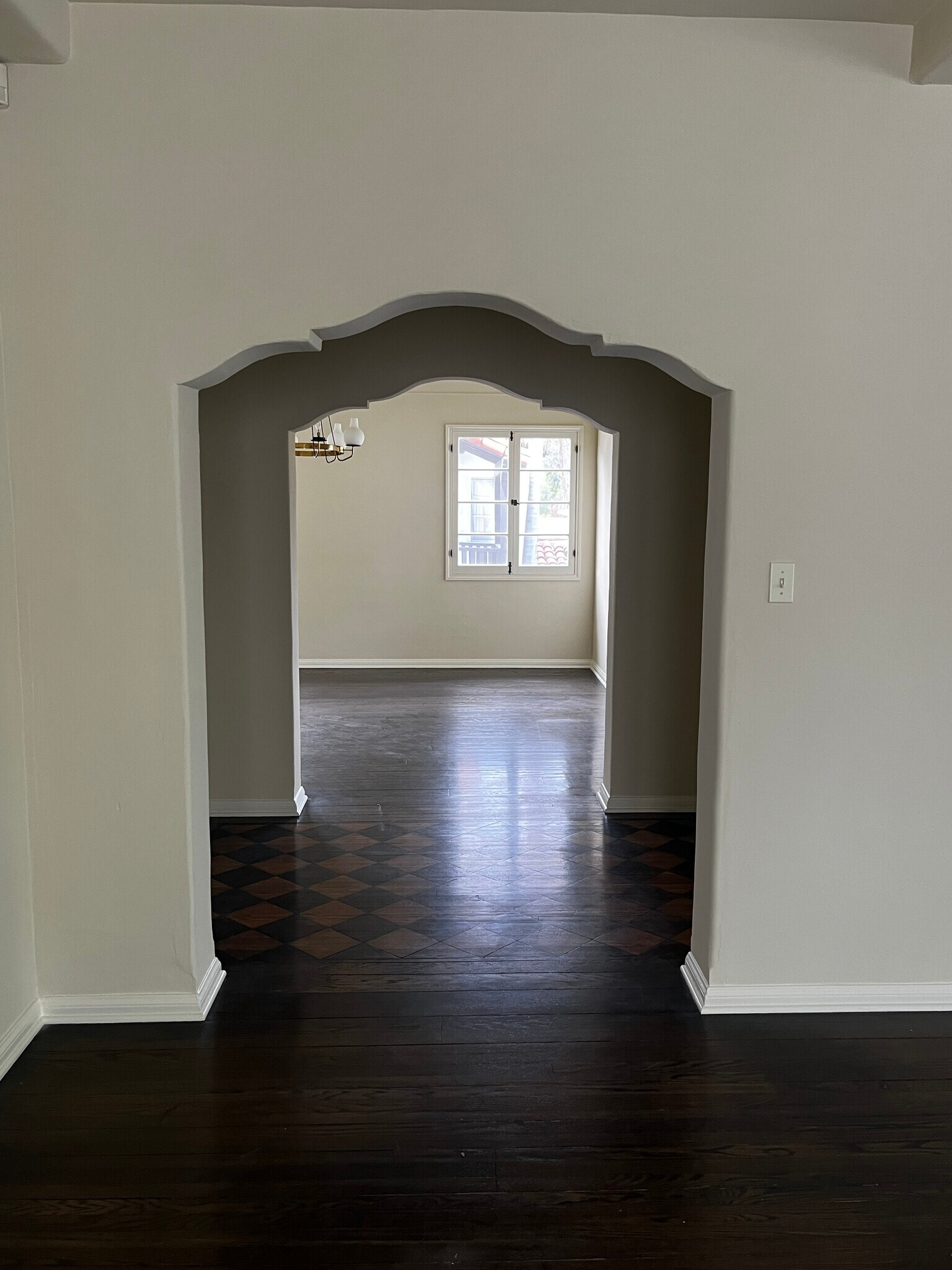 Building Photo - 189 S Martel Ave