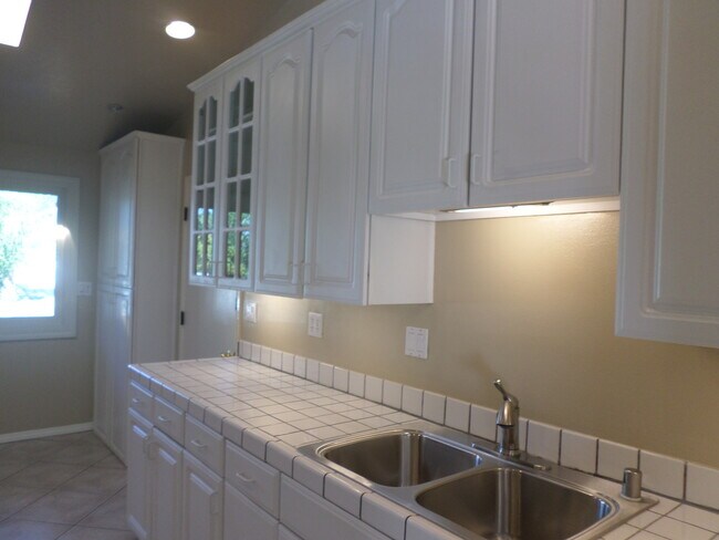 Building Photo - 3 bedroom Home in College Area Near SDSU!!