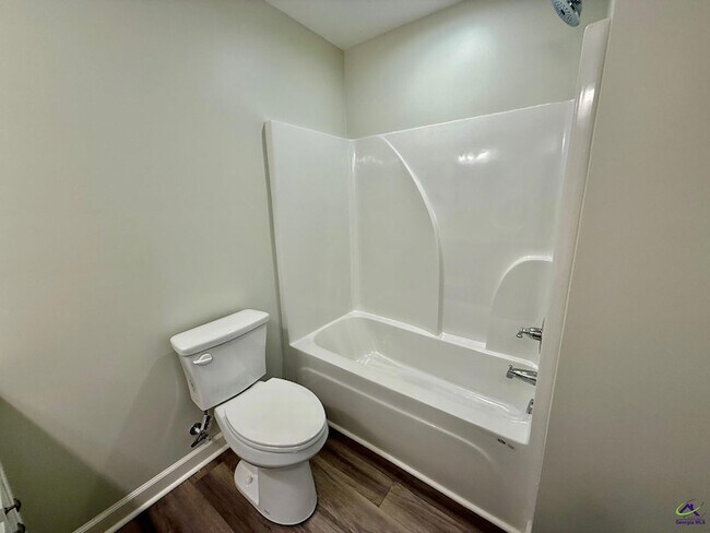 Building Photo - 100 Webster Wy