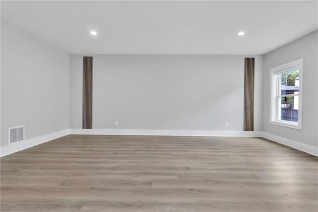 Building Photo - 3671 Hamilton Mill Rd