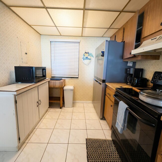 Building Photo - 4250 N Hwy A1A