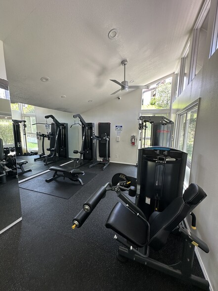 Exercise Room - 17195 Palisades Cir