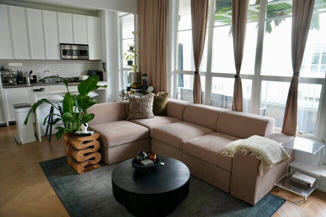 Building Photo - 184 Kent Ave