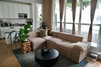 Building Photo - 184 Kent Ave