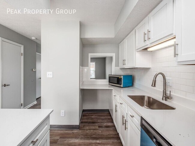 Building Photo - 4507 Westborough Dr W