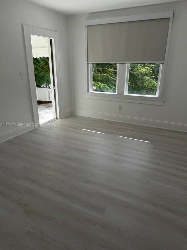 Building Photo - 177 NE 44th St