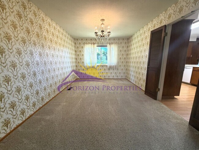 Building Photo - 3 Bed 2.5 Bath 2,027 sqft Fair Oaks Home with bonus office