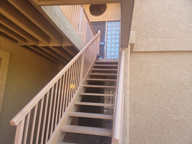Building Photo - 16209 E Rosetta Dr