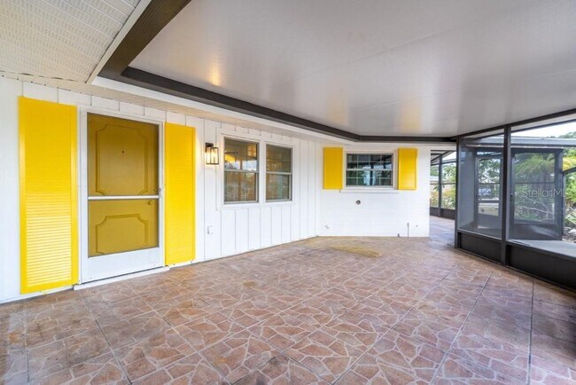 Building Photo - 456 Sandlewood Dr