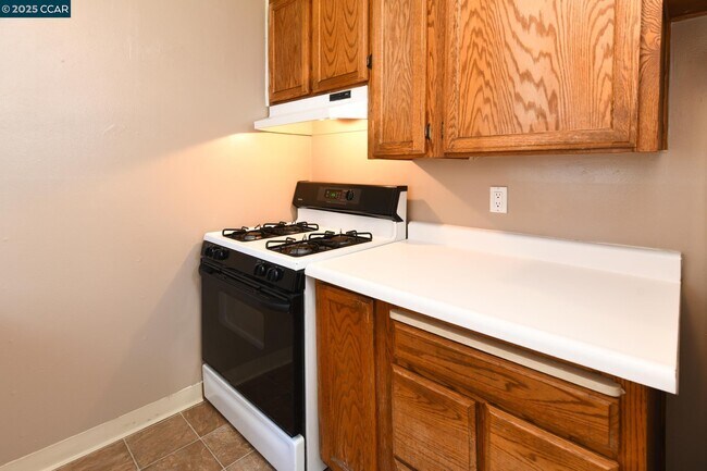 Building Photo - 1672 Terrace Road,Walnut Crk