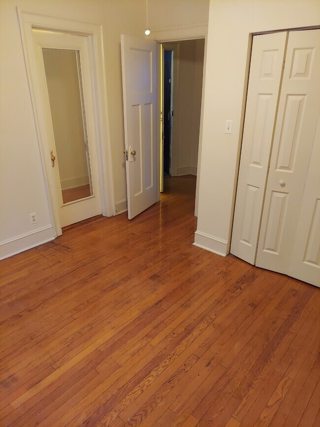 Building Photo - 1134 W Pratt Blvd