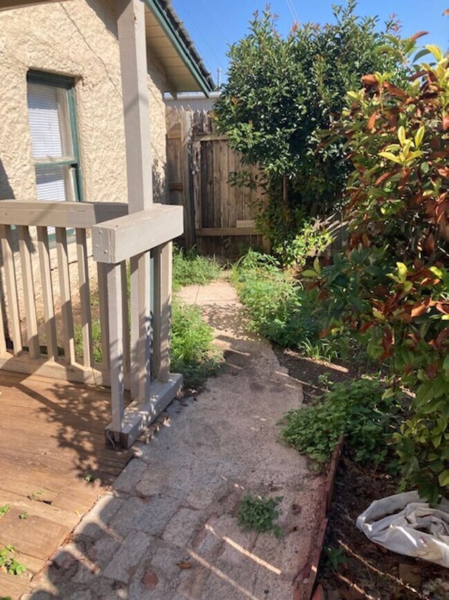 Building Photo - Cute 1 bed/1 bath