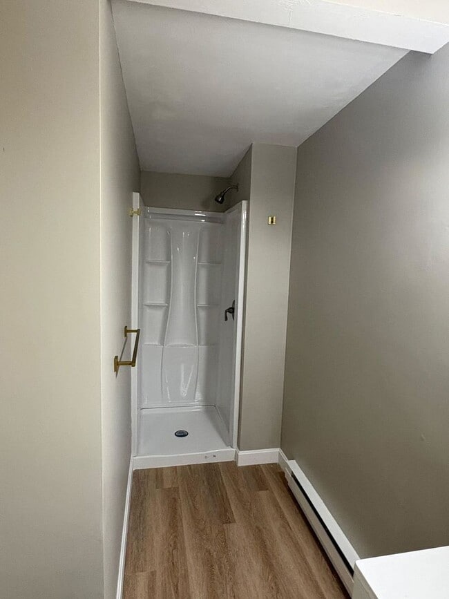 Building Photo - 21 Mechanics St