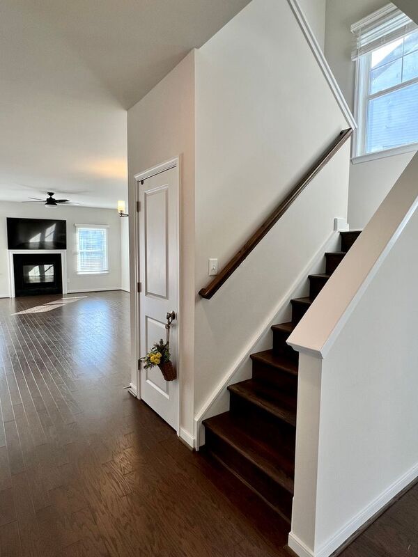 Building Photo - 8180 Lyman Ct