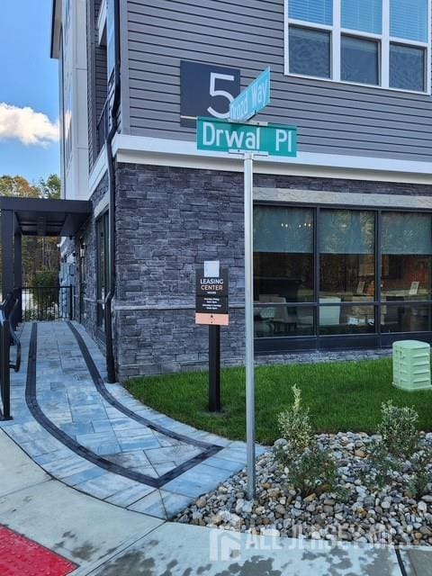 Building Photo - 5107 Drwal Pl