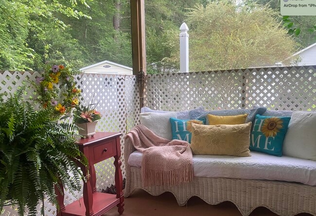 Building Photo - 472 Shellbank Dr