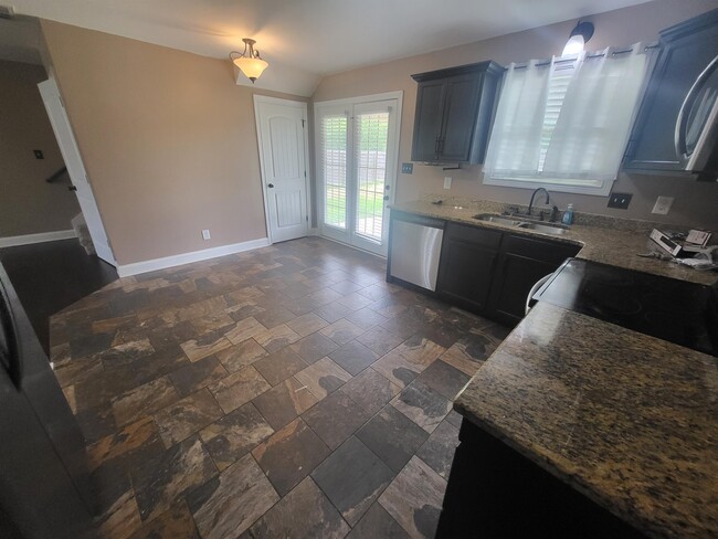 Building Photo - 703 Jim Brown Dr