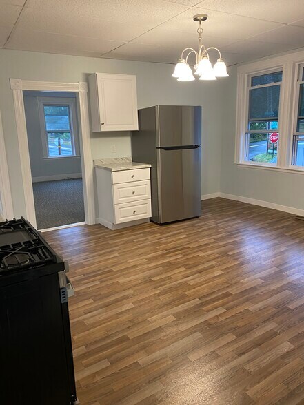 Kitchen - 114 Hampson St