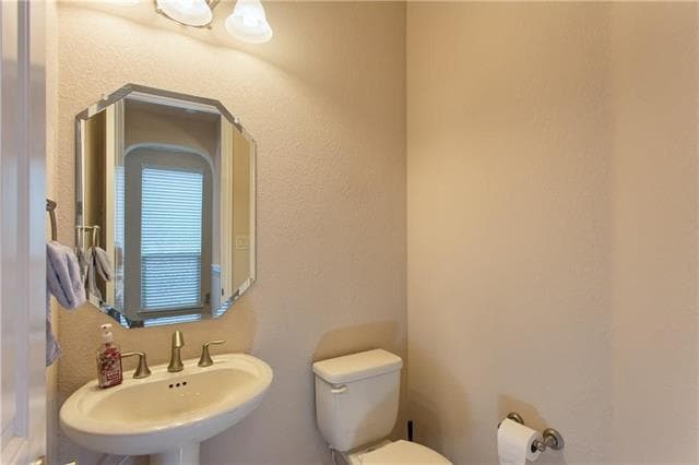 Building Photo - 207 Carrington Ln