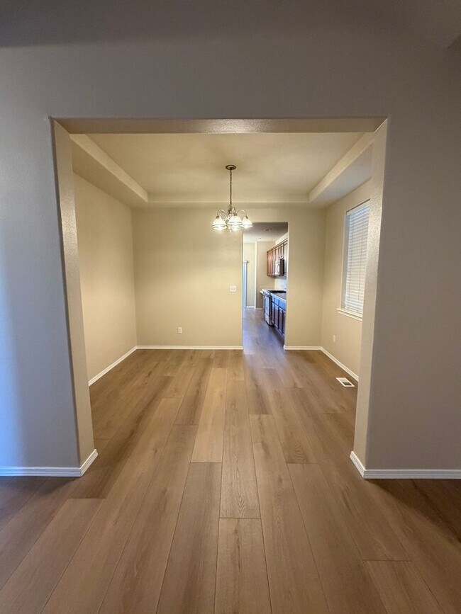 Building Photo - 413 Roger Smith Dr