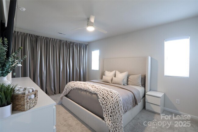 Building Photo - 526 Myrick Aly