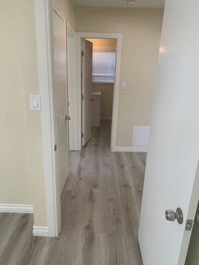 Building Photo - 2228 Thurman Ave