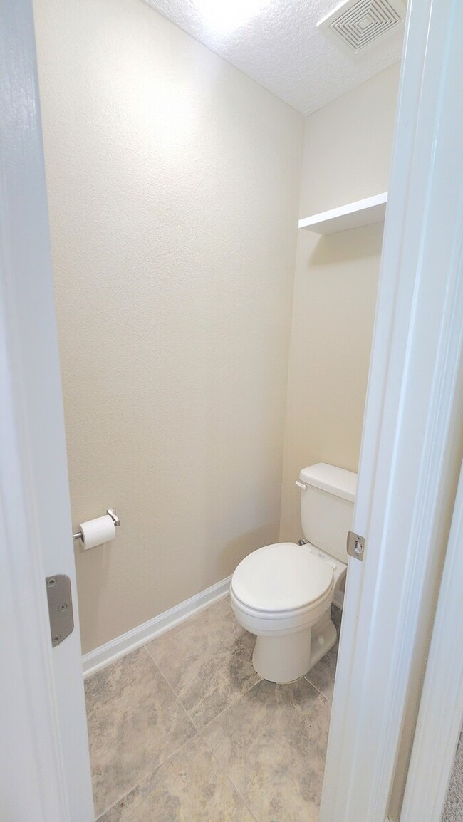 Building Photo - Charming 4-Bedroom Home in Middleburg with...