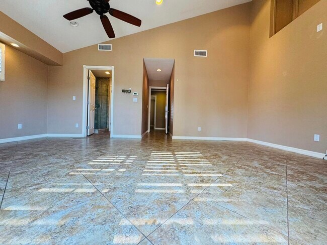 Building Photo - 227 N Aladdin Dr
