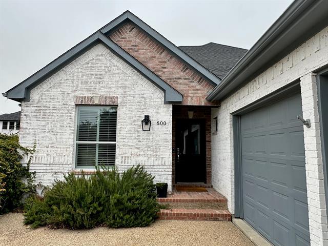 Building Photo - 600 Huntersridge Ct