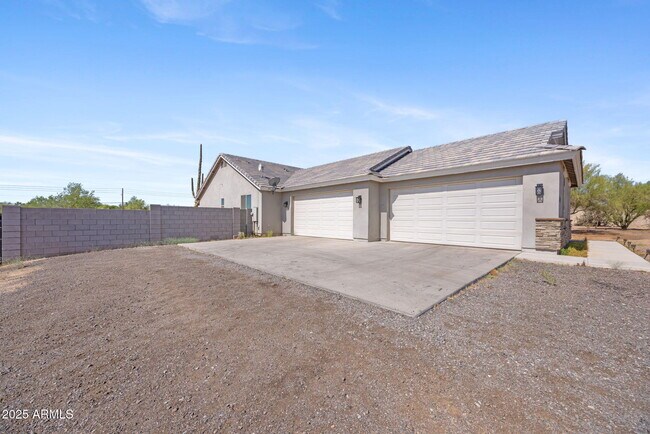 Building Photo - 15907 E Desert Vista Trail