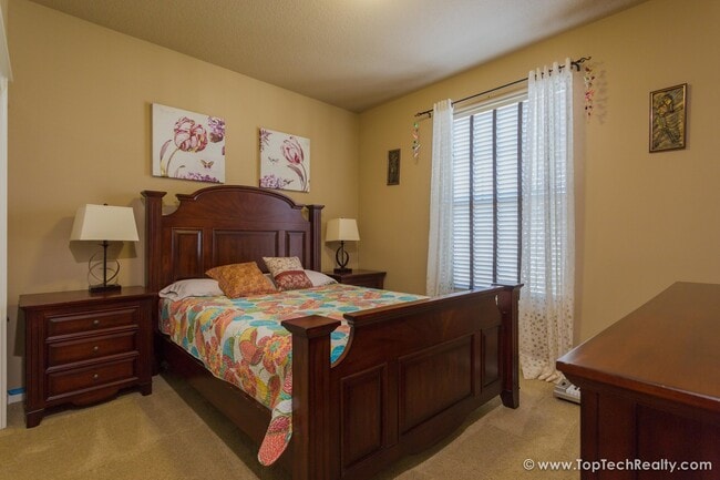 Building Photo - Stunning 3BD | 3BA | Luxury Single Family Home in Orenco | Near Intel & Park | Fenced Yard I Sola...