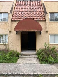 Building Photo - 3864 La Mirada Dr N