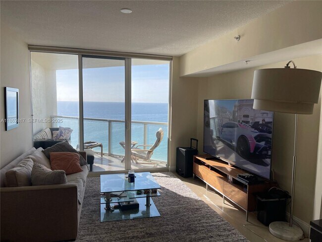 Building Photo - 16699 Collins Ave