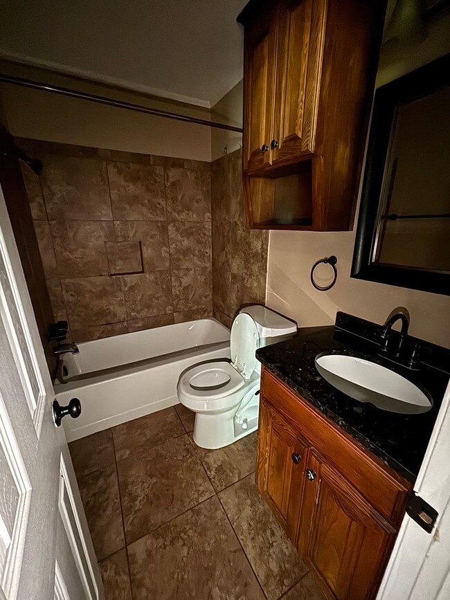 Building Photo - Beautiful 3 Bedroom Home in South Bossier